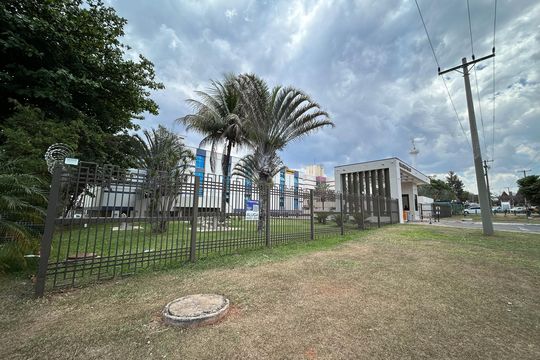 Fachada de kitnet/studio para alugar com 1 quarto, 27m² em Sgan 912, Brasília