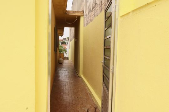 Garagem de casa para alugar com 1 quarto, 79m² em Jardim Iva, São Paulo