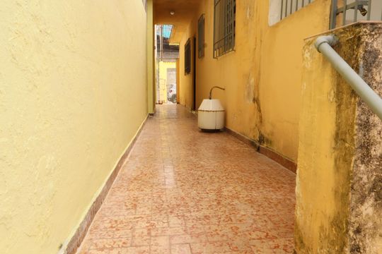 Área externa de casa para alugar com 1 quarto, 79m² em Jardim Iva, São Paulo