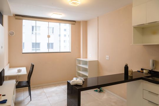 Apartamento para alugar com 1 quarto, 27m² em Vila das Bandeiras, Guarulhos