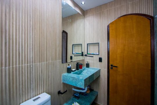 Banheiro do quarto 1 de casa à venda com 3 quartos, 430m² em Campestre, Santo André