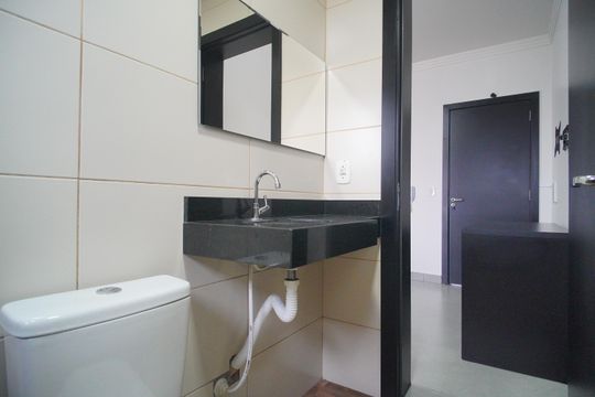 Banheiro de kitnet/studio para alugar com 1 quarto, 28m² em Vila Nova, Novo Hamburgo