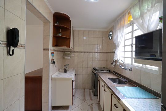 Cozinha de casa à venda com 3 quartos, 250m² em Jardim Regis, São Paulo