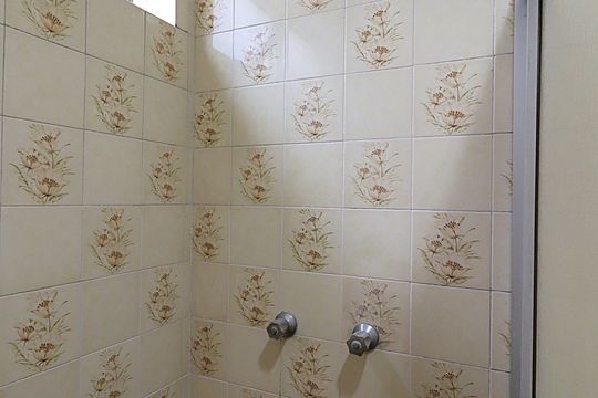 Banheiro  de apartamento para alugar com 1 quarto, 44m² em Rio Branco, Porto Alegre