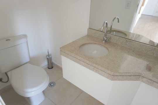 Lavabo de apartamento à venda com 1 quarto, 83m² em Alphaville, Santana de Parnaíba