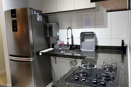 Cozinha de apartamento para alugar com 2 quartos, 72m² em Vila Assuncao, Praia Grande