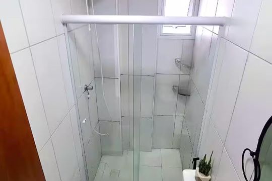 Banheiro 1 de apartamento para alugar com 2 quartos, 72m² em Vila Assuncao, Praia Grande