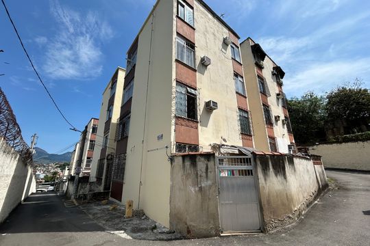 Fachada do bloco de apartamento à venda com 2 quartos, 44m² em Engenho da Rainha, Rio de Janeiro
