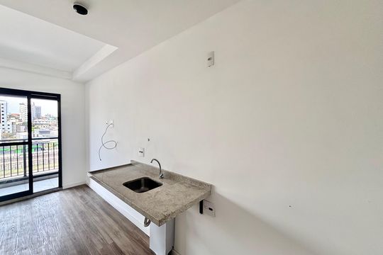 Cozinha de kitnet/studio para alugar com 1 quarto, 23m² em Vila Esperança, São Paulo