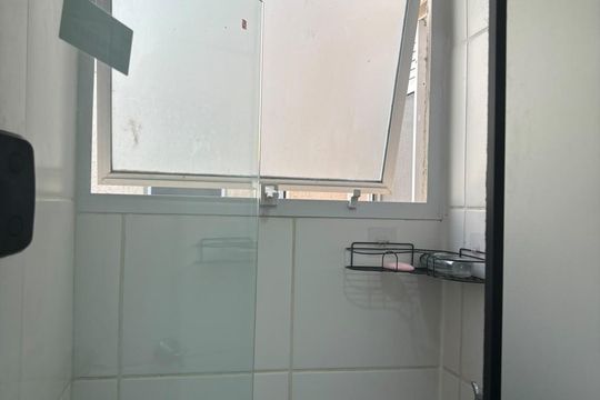 Banheiro de apartamento à venda com 2 quartos, 46m² em Santíssimo, Rio de Janeiro