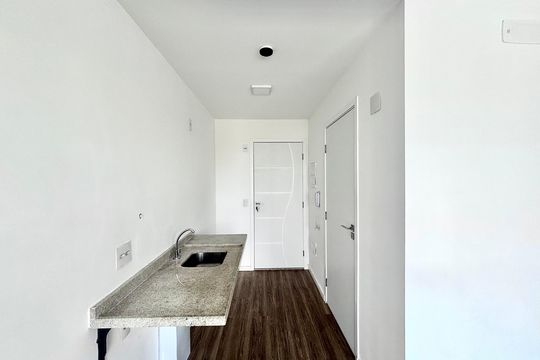 Cozinha de apartamento para alugar com 1 quarto, 23m² em Vila Esperança, São Paulo