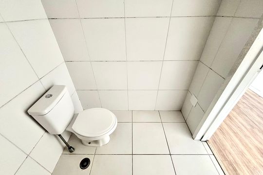 Banheiro de apartamento para alugar com 1 quarto, 23m² em Vila Esperança, São Paulo