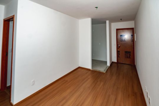 Sala de apartamento à venda com 2 quartos, 49m² em Braúnas, Belo Horizonte