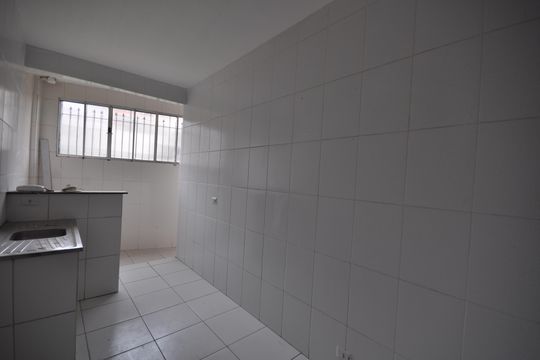 Cozinha de casa para alugar com 1 quarto, 44m² em Jardim Modelo, São Paulo