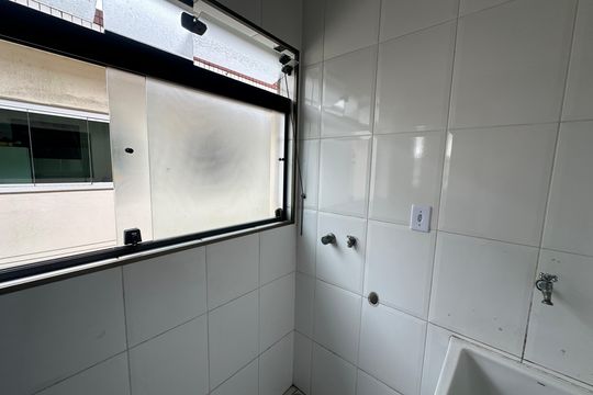 Área de Serviço de casa para alugar com 3 quartos, 82m² em Esplanada dos Barreiros, São Vicente