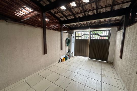 Garagem de casa para alugar com 3 quartos, 82m² em Esplanada dos Barreiros, São Vicente