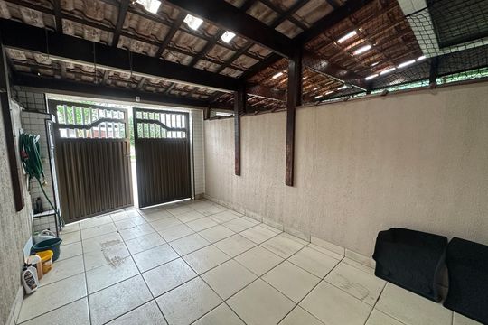 Garagem de casa para alugar com 3 quartos, 82m² em Esplanada dos Barreiros, São Vicente