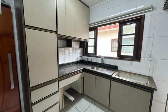 Banheiro 2 de casa para alugar com 3 quartos, 82m² em Esplanada dos Barreiros, São Vicente
