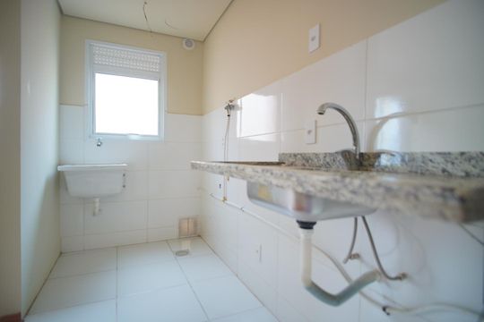 Cozinha de apartamento para alugar com 2 quartos, 50m² em Parque Santa Fé, Porto Alegre