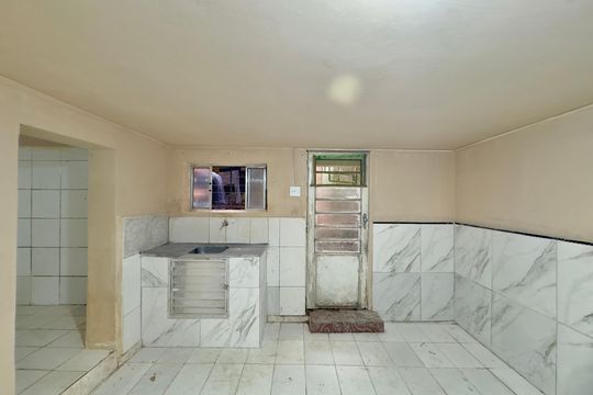 Detalhe Cozinha de casa para alugar com 1 quarto, 45m² em Jardim Presidente Dutra, Guarulhos