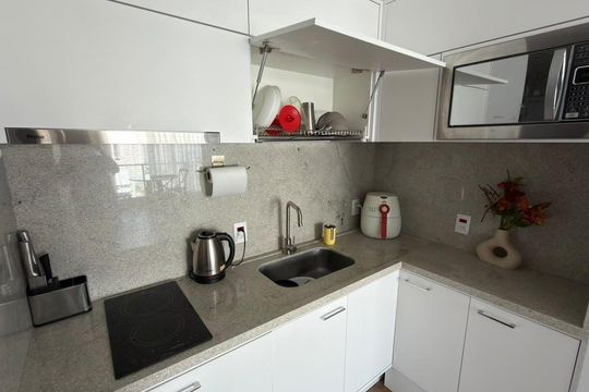 Cozinha de apartamento para alugar com 1 quarto, 40m² em Campo Belo, São Paulo