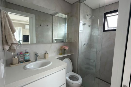 Banheiro de apartamento para alugar com 1 quarto, 40m² em Campo Belo, São Paulo