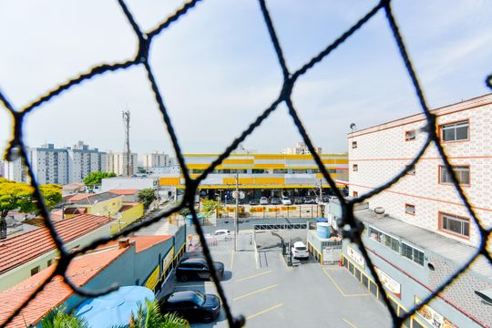 Vista Quarto 3  de apartamento para alugar com 3 quartos, 73m² em Jardim Santa Edwirges, Guarulhos