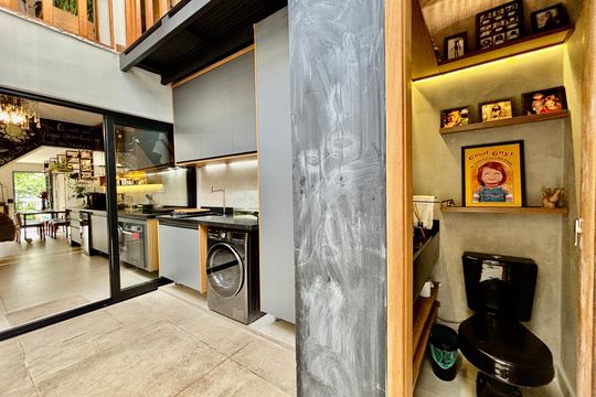 Jardim interno  de casa à venda com 2 quartos, 140m² em Cerqueira César, São Paulo