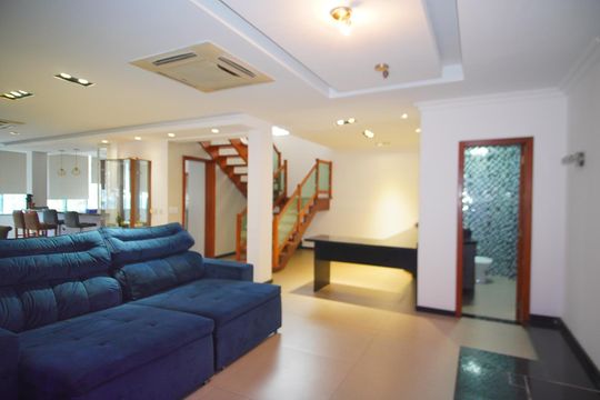 Apartamento para alugar com 3 quartos, 400m² em Navegantes, Porto Alegre