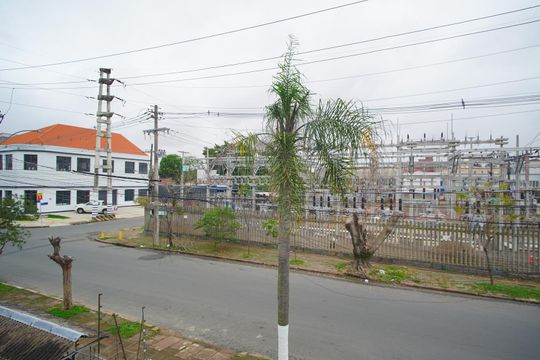 Sala - Vista de apartamento para alugar com 3 quartos, 400m² em Navegantes, Porto Alegre