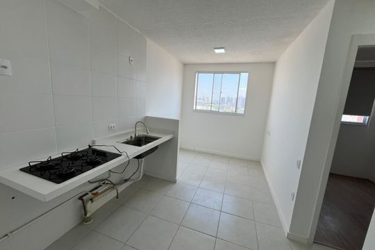 Cozinha de apartamento para alugar com 2 quartos, 33m² em Várzea da Barra Funda, São Paulo