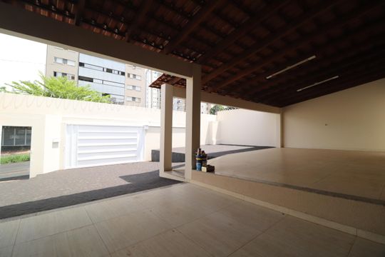 Varanda da Sala de casa para alugar com 4 quartos, 230m² em Tibery, Uberlândia