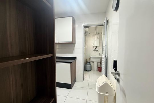 Cozinha de apartamento para alugar com 3 quartos, 158m² em Parque Enseada, Guarujá