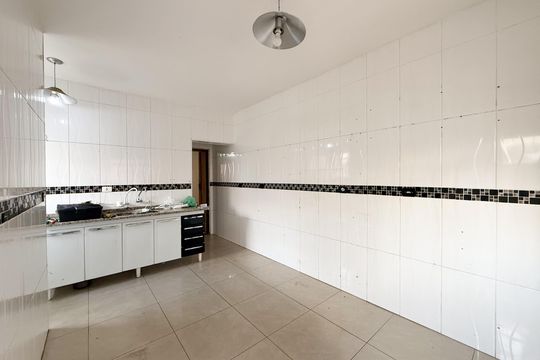Cozinha de casa para alugar com 3 quartos, 90m² em Parque Sao Luis, São Paulo