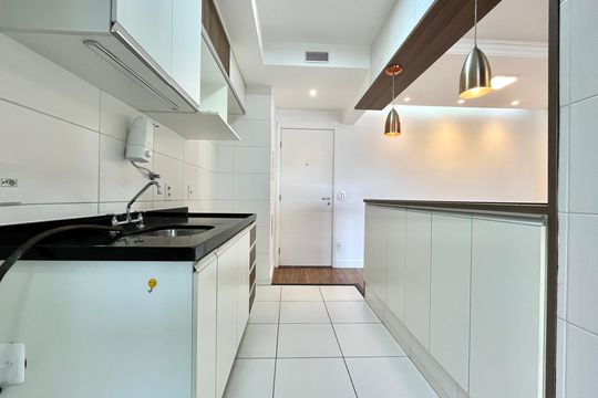 Cozinha de apartamento para alugar com 2 quartos, 74m² em Jabaquara, São Paulo