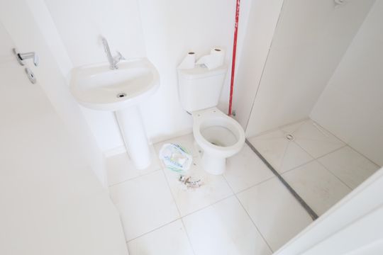 Banheiro de apartamento para alugar com 1 quarto, 33m² em Jaguaribe, Osasco