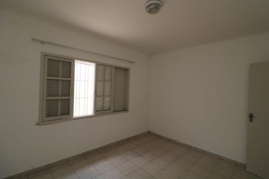 Quarto 2 de casa para alugar com 2 quartos, 250m² em Jardim Vila Formosa, São Paulo