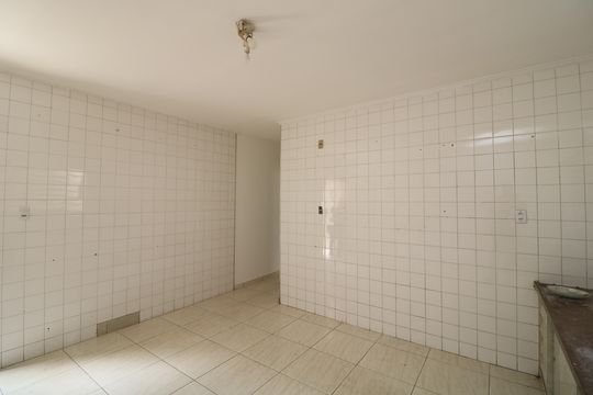 Cozinha de casa para alugar com 2 quartos, 250m² em Jardim Vila Formosa, São Paulo