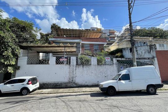 Fachada de casa à venda com 3 quartos, 520m² em Jardim Guanabara, Rio de Janeiro