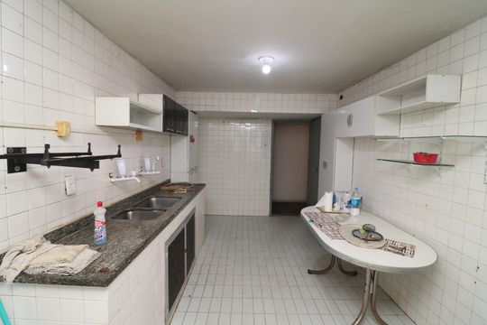 Cozinha de casa à venda com 3 quartos, 520m² em Jardim Guanabara, Rio de Janeiro