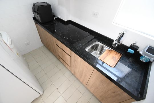 Cozinha de apartamento para alugar com 2 quartos, 44m² em Alto da Xv, Curitiba
