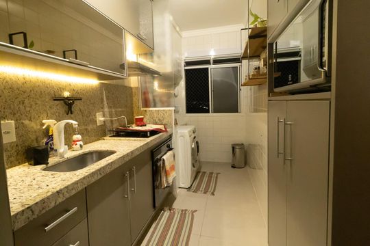 Apartamento à venda com 2 quartos, 49m² em Jardim Ipaussurama, Campinas