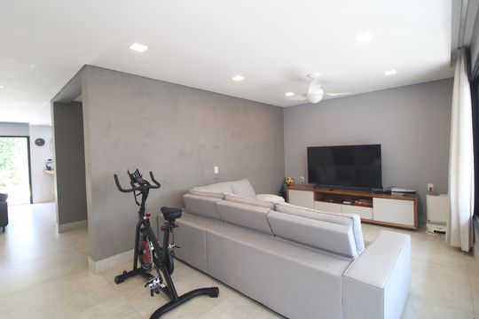 Sala de casa à venda com 3 quartos, 250m² em Planalto Paulista, São Paulo