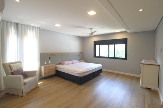 Suíte de casa de condomínio à venda com 3 quartos, 250m² em Planalto Paulista, São Paulo