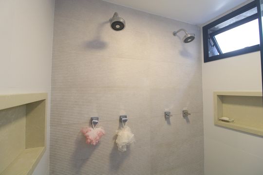 Banheiro da suíte de casa à venda com 3 quartos, 250m² em Planalto Paulista, São Paulo