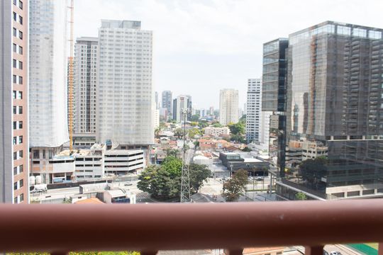 Varanda do studio de kitnet/studio para alugar com 1 quarto, 28m² em Jardim das Acacias, São Paulo
