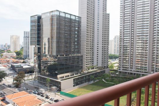 Varanda de kitnet/studio para alugar com 1 quarto, 28m² em Jardim das Acacias, São Paulo