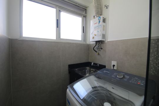 Área de Serviço de apartamento para alugar com 2 quartos, 50m² em Barra Olímpica, Rio de Janeiro