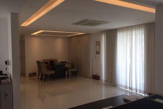 Sala de apartamento para alugar com 2 quartos, 110m² em Barra da Tijuca, Rio de Janeiro