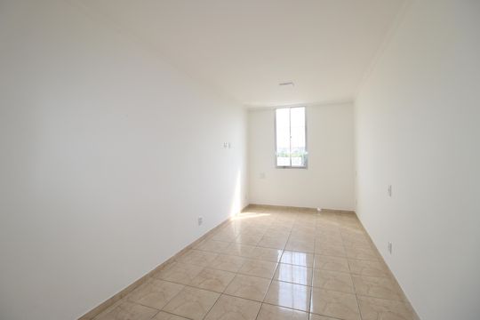Sala de apartamento para alugar com 2 quartos, 57m² em Conjunto Residencial José Bonifácio, São Paulo